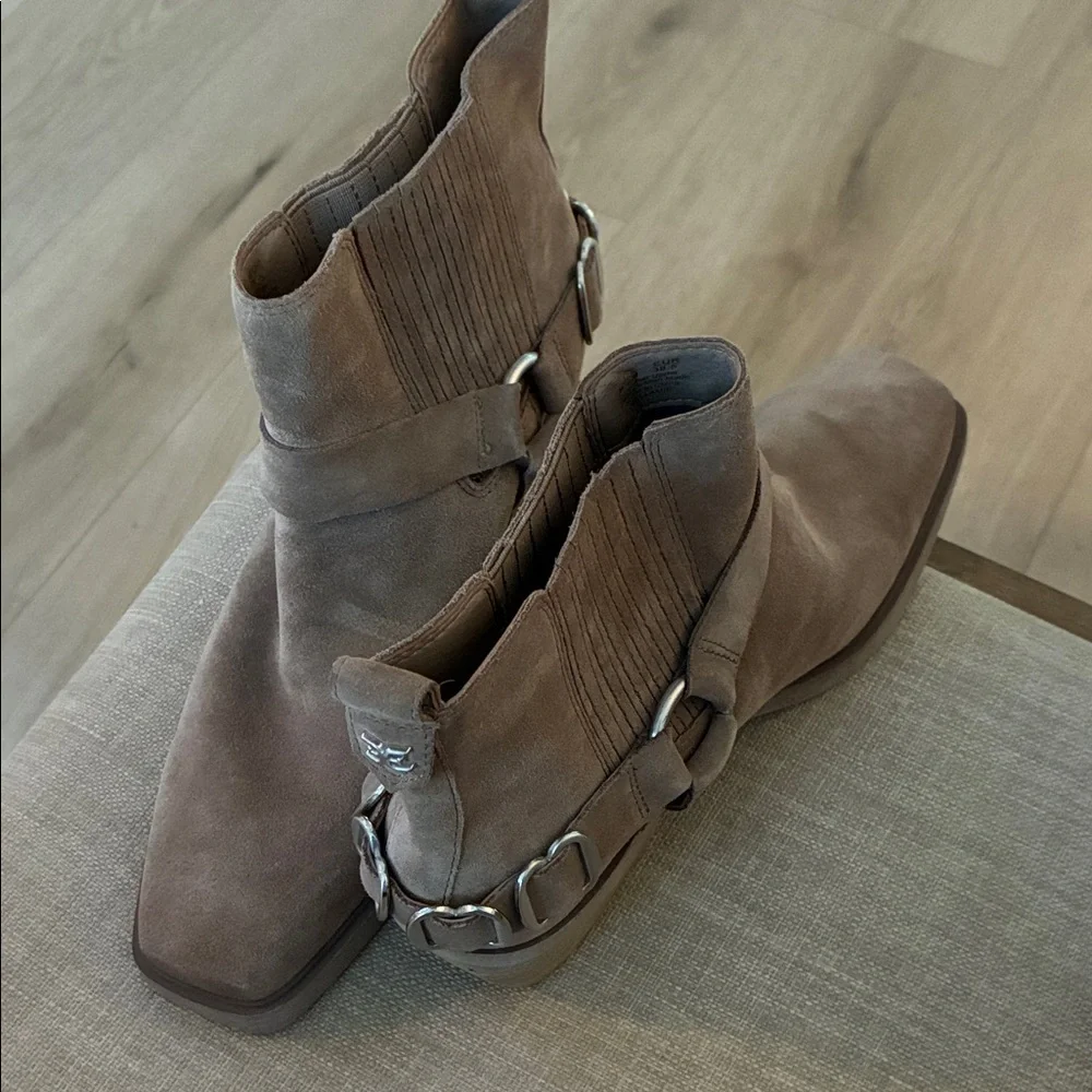 Sam Edelman Tan Ankle Booties - Picture 2 of 8